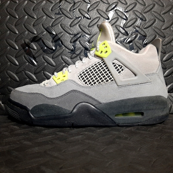 Air Jordan 4 Retro SE GS 'Neon 95' CT5343-007 size 7y - Picture 3 of 12